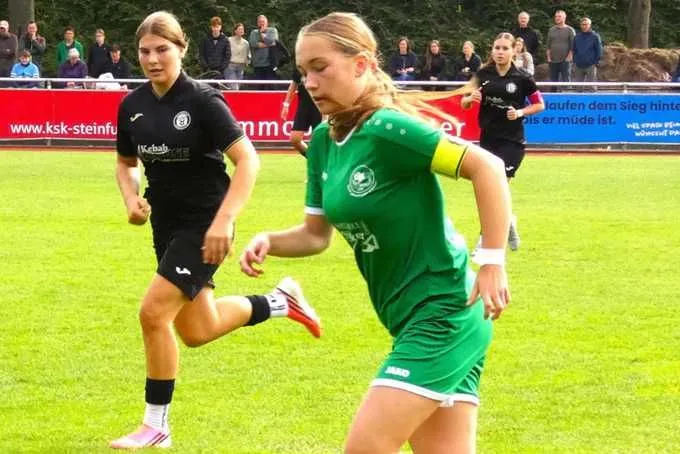Inga Hüwe und die B-Mädchen der DJK Arminia Ibbenbüren erwarten am Sonntag im Spitzenspiel in der Westfalenliga den FC Schalke 04.