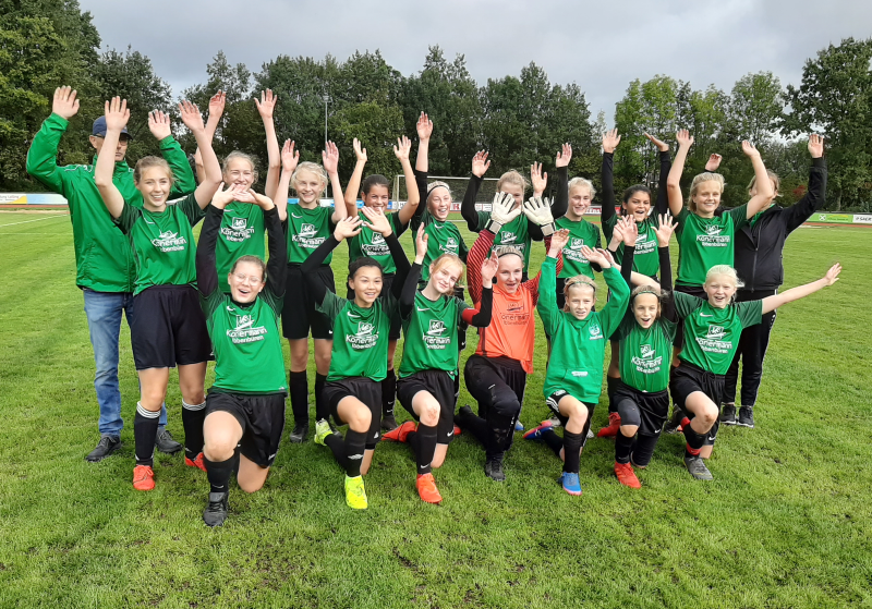 Arminias Mädchen feiern Pokalsieg in Saerbeck